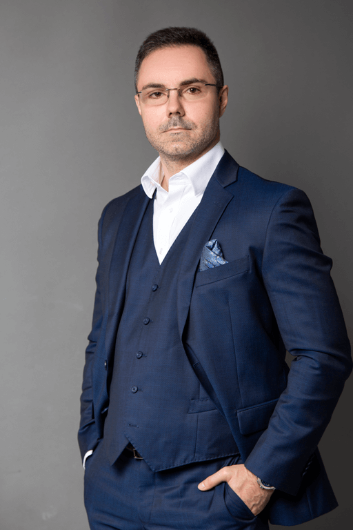 armen_esaulov_img